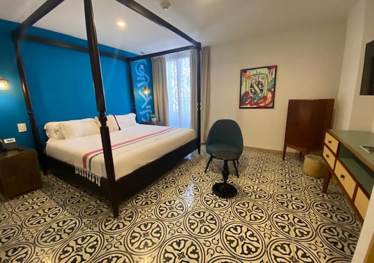 Hotel Auténtico Vertical Playa del Carmen